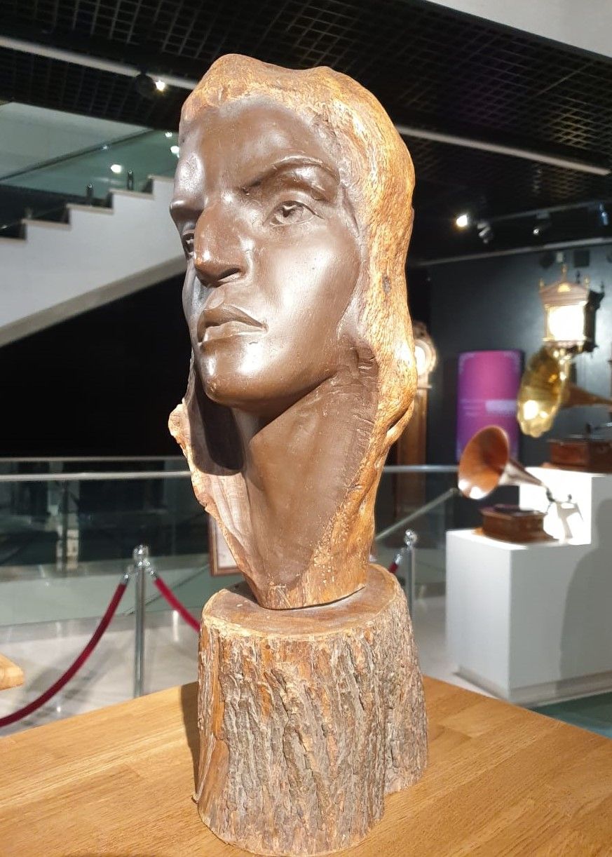 С.Д.Эрьзя (1876-1959) Портрет аргентинки Дерево (кебрачо) 1930-е