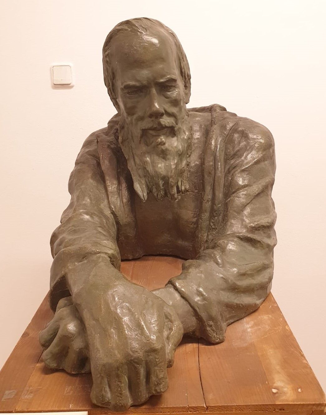 С.Т.Коненков Ф.М.Достоевский 1933 гипс тонированный