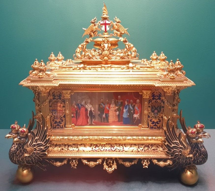 Ларец с эмалевыми вставками Мастер Ж.В.Бенсон Ландон, 1874
