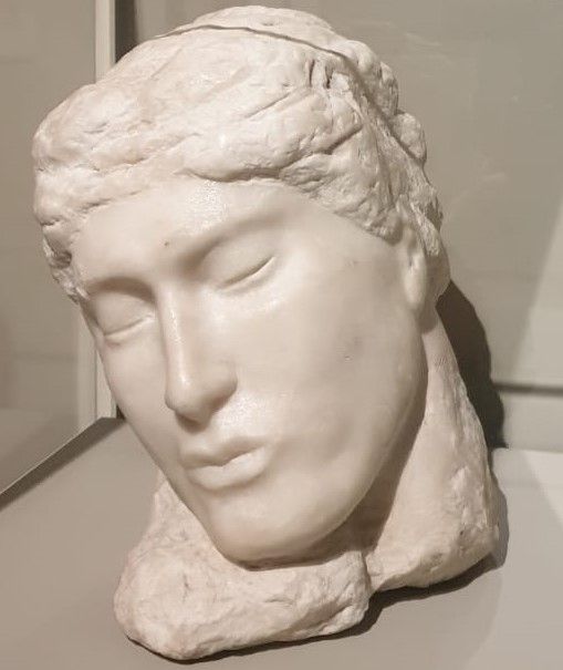 Сергей Коненков Голова спящей 1907 мрамор