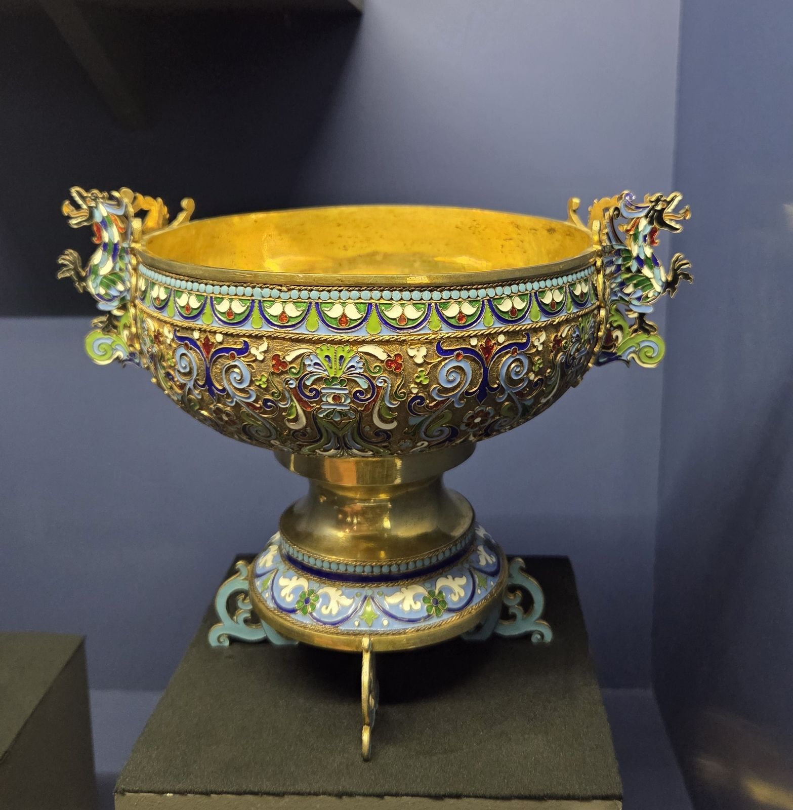 Ваза декоративная. Мастерская И.И.Каторского 1882-1899 гг.